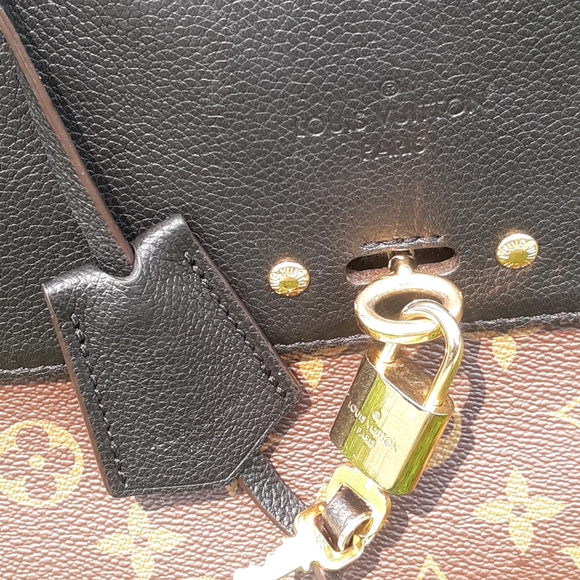 Louis Vuitton handbAg purse - Picture 8 of 11
